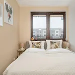 Modern Apartment With Balcony In Wroclaw By Noclegi Renters